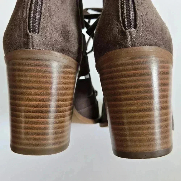 Vince Camuto Tressa Leather Lace up Heels Sandals Taupe Grey Like new! Sz 9M - Picture 7 of 14